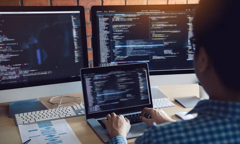 数据科学选型：R与Python如何赋能邵武市网站建设？